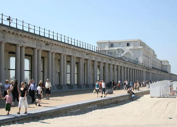 In Near And Promenade * Ostend
