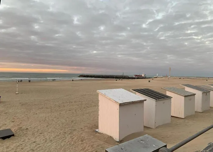 In Near And Promenade * Ostend