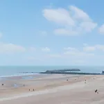 In Near And Promenade 奥斯滕德