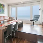 In Near And Promenade 奥斯滕德