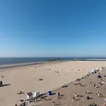 In Near And Promenade 奥斯滕德