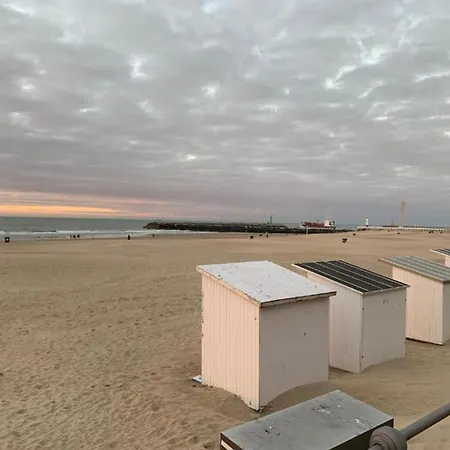 In Near And Promenade * أوستيند
